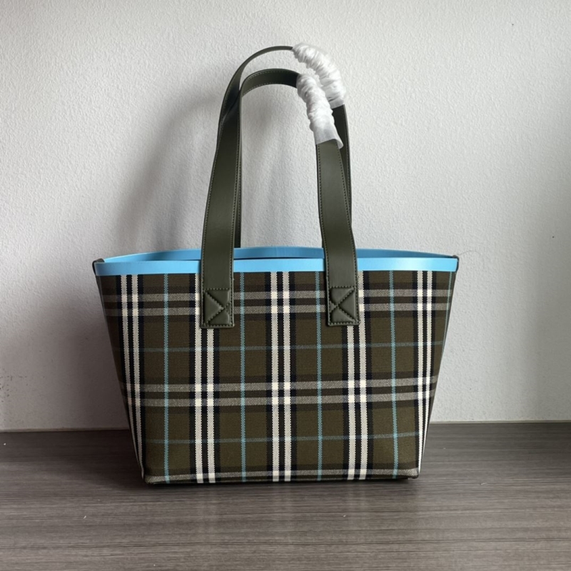B**rry shopping bags